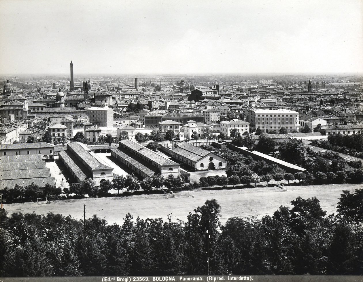 Vue panoramique de Bologne avec quelques usines - Giacomo Brogi