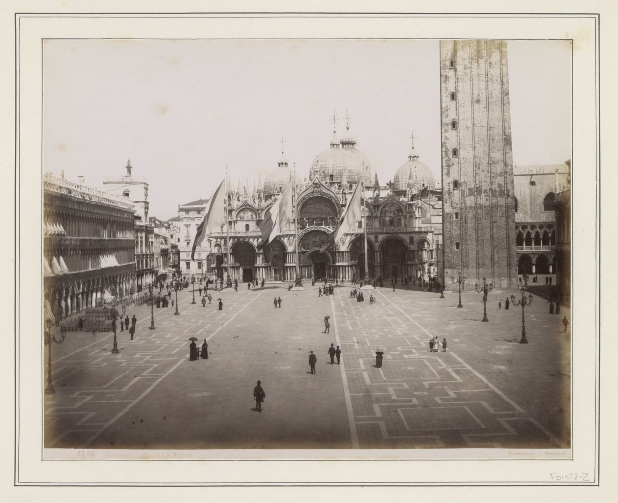 Vue de la place Saint-Marc, de la basilique Saint-Marc et du pied du campanile - Giorgio Sommer