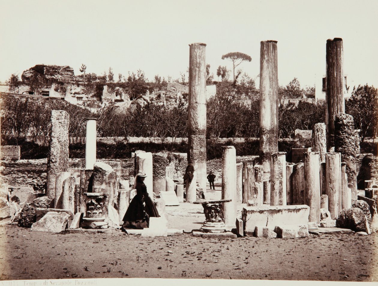 Le Temple de Sérapis à Pouzzoles, Naples - Giorgio Sommer