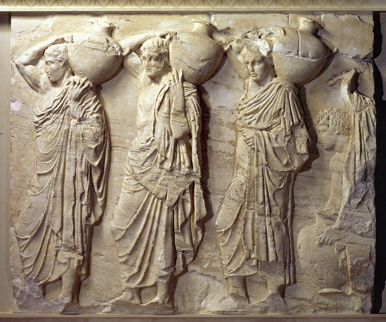 Relief représentant des porte-hydries de la frise nord du Parthénon, c.447-432 av. J.-C. - Greek