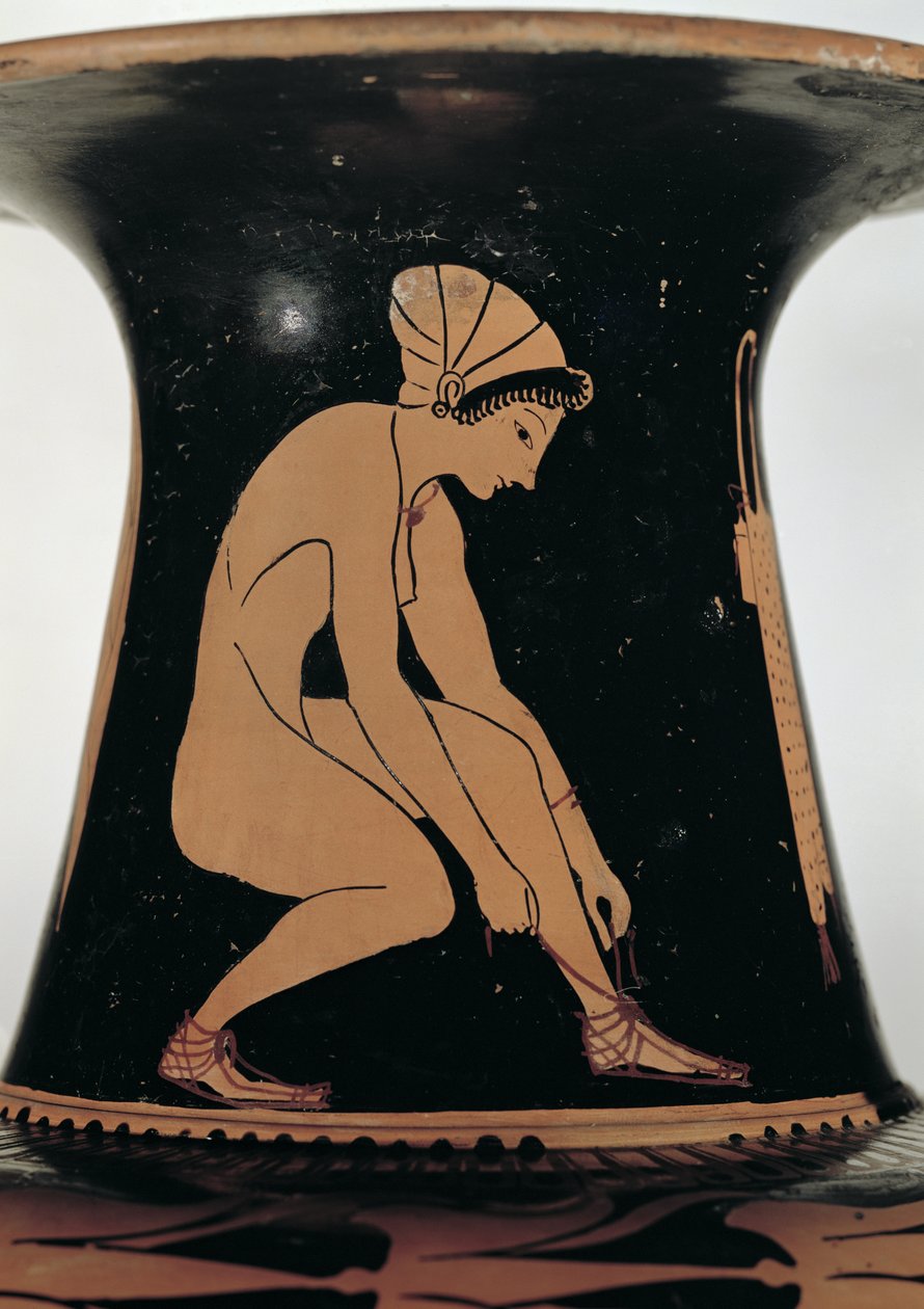 Femme accroupie attachant sa sandale (détail) - Greek