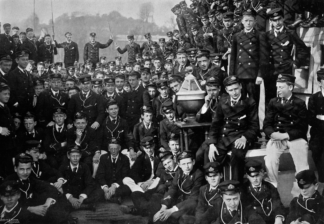 Cadets de la marine à bord du HMS Britannia, Dartmouth, Devon, 1895-1896 - Gregory and Co