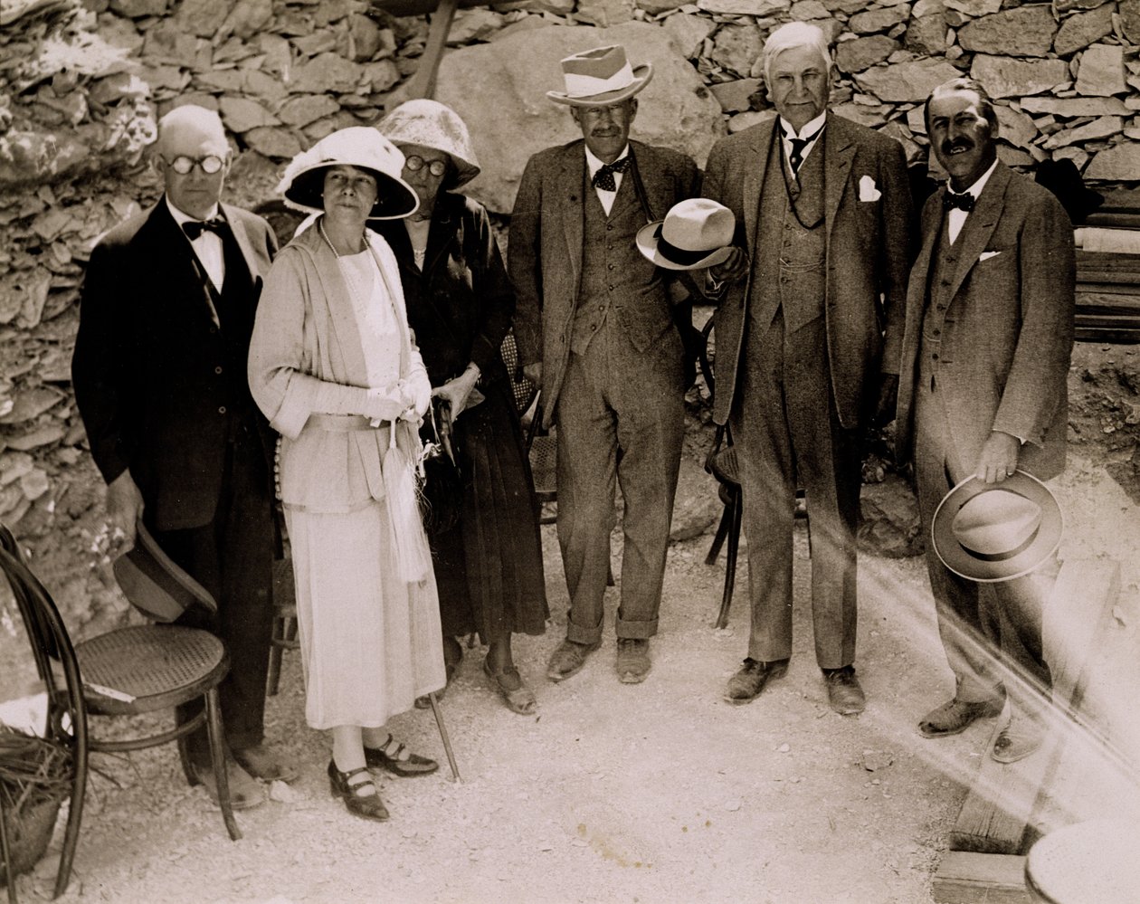 Howard Carter (1873-1939) et un groupe d