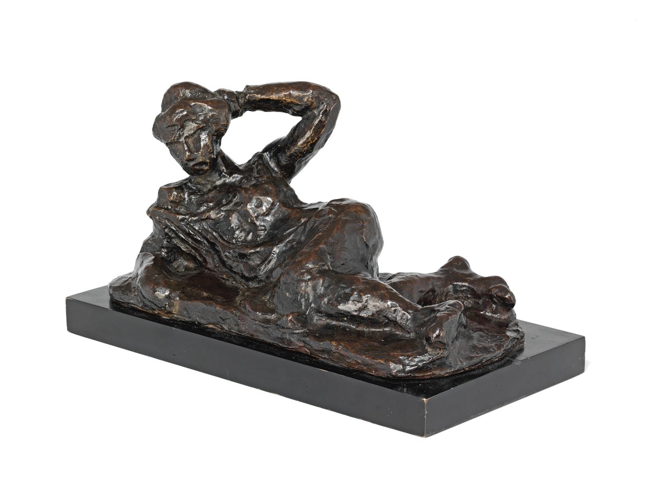 Nu couché en chemise, conçu en 1906, fondu en 1951 (bronze à patine brune) - Henri Matisse