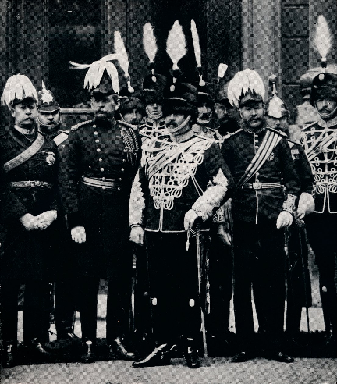 Le futur roi Édouard VII et les officiers des Hussards de la Reine d