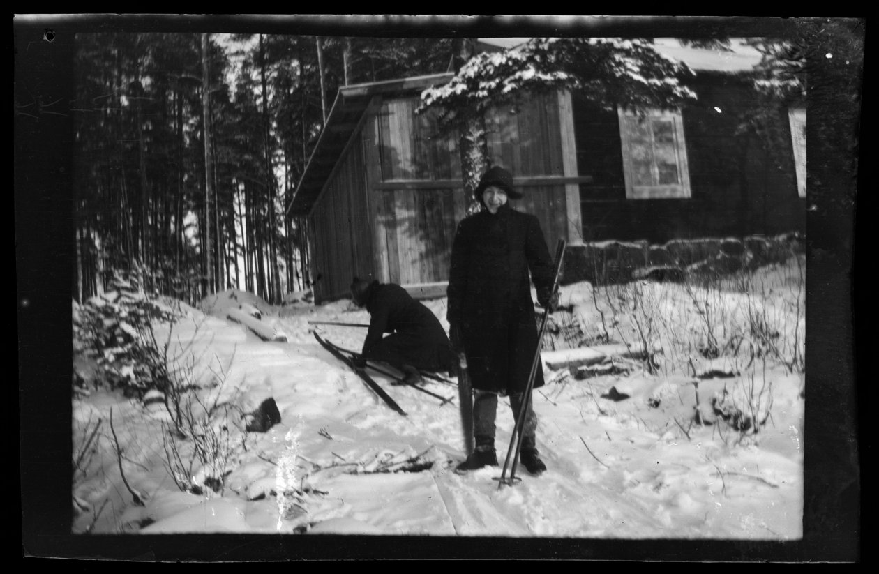 Arne Homén et Guido Simberg et leurs skis - Hugo Simberg