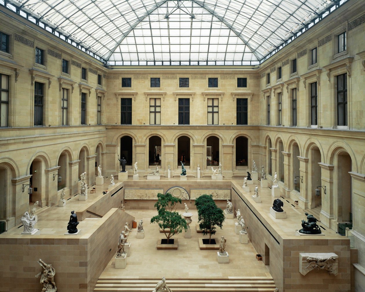 La Cour Puget au musée du Louvre ... - Ieoh Ming Pei