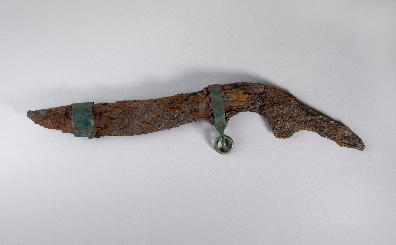 Grand couteau avec restes de gaine, probablement de Sopron, Hongrie, Âge du fer - Iron Age