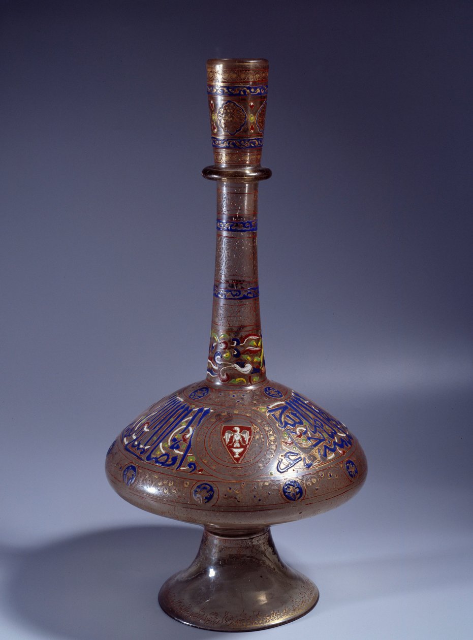 Art islamique : bouteille à long col en verre émaillé du Vice-Roi Tuquztemur. Vers 1345. D
