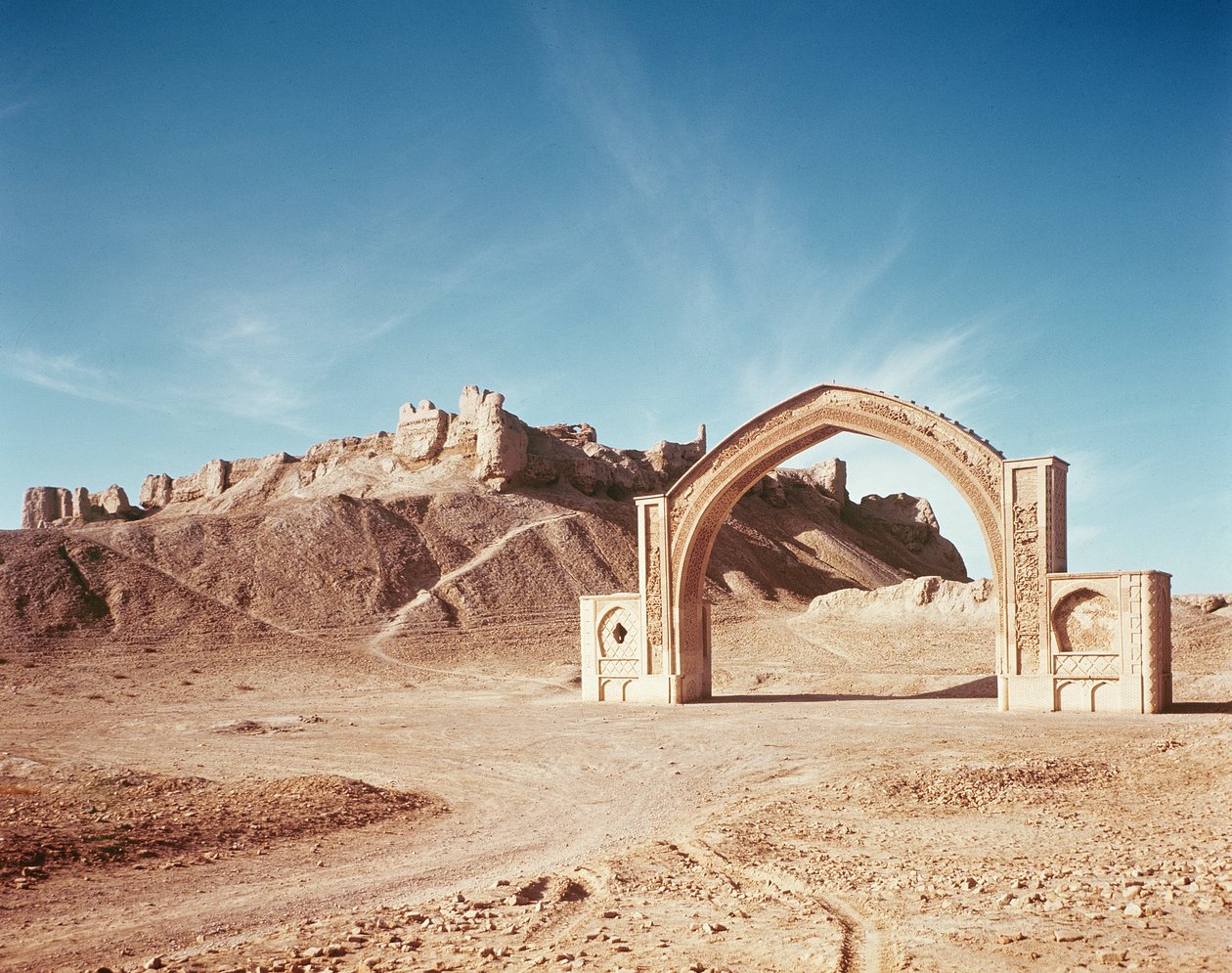 Le Qalai Bost, c.962-1186 - Islamic School