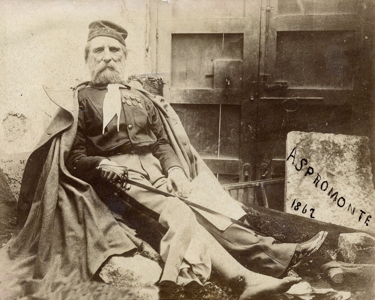 Giuseppe Garibaldi à Aspromonte, avec la jambe blessée en 1862 - Italian Photographer