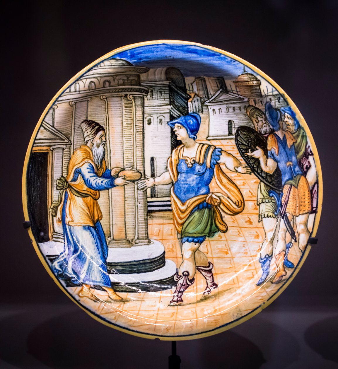 Plat : Melchizédek offrant du pain à Abraham, vers 1530-1540 (majolique) - Italian School