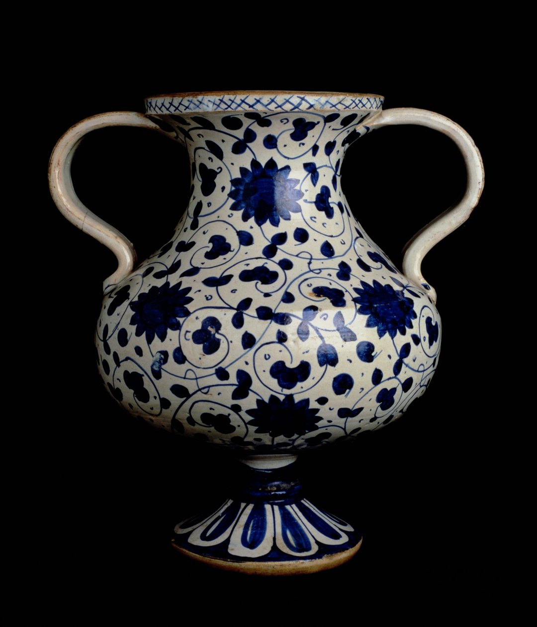 Vase balustre à deux anses en faïence polychrome avec décoration bleue et blanche, Italien, fabriqué à Deruta, début du 16e siècle (céramique) - Italian School