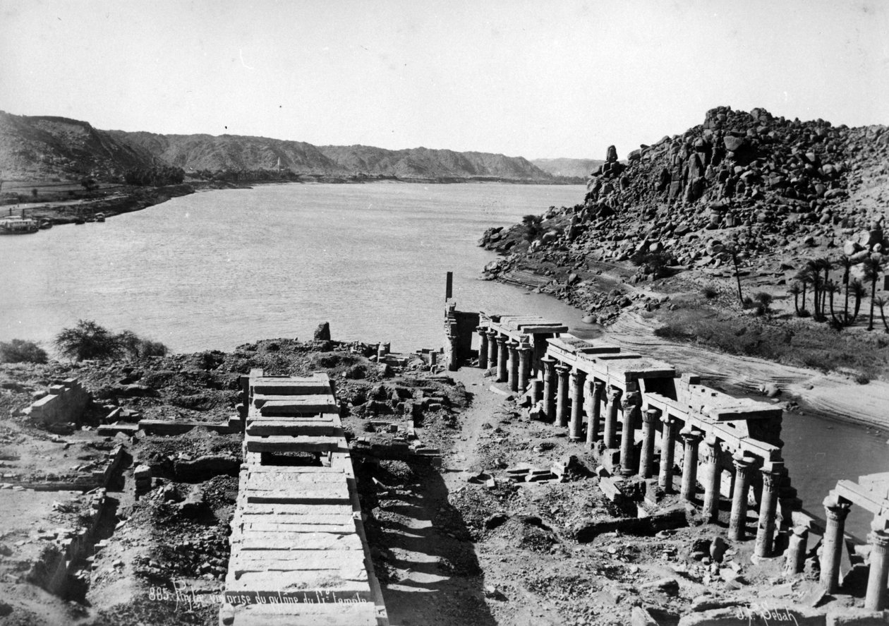 Philae, prise depuis le pylône du Grand Temple, vers 1880 - J. Pascal Sebah