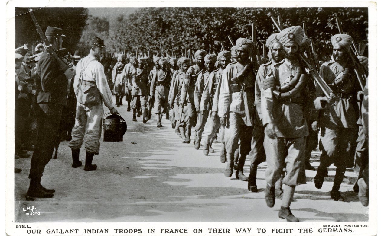 Nos vaillantes troupes indiennes en France en route pour combattre les Allemands - J. Beagles and Co. London