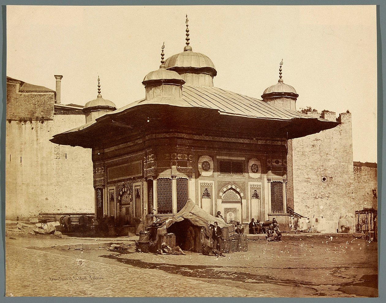 « Fontaine du sultan Selim » [Istanbul. Fontaine du sultan Selim] - James Robertson