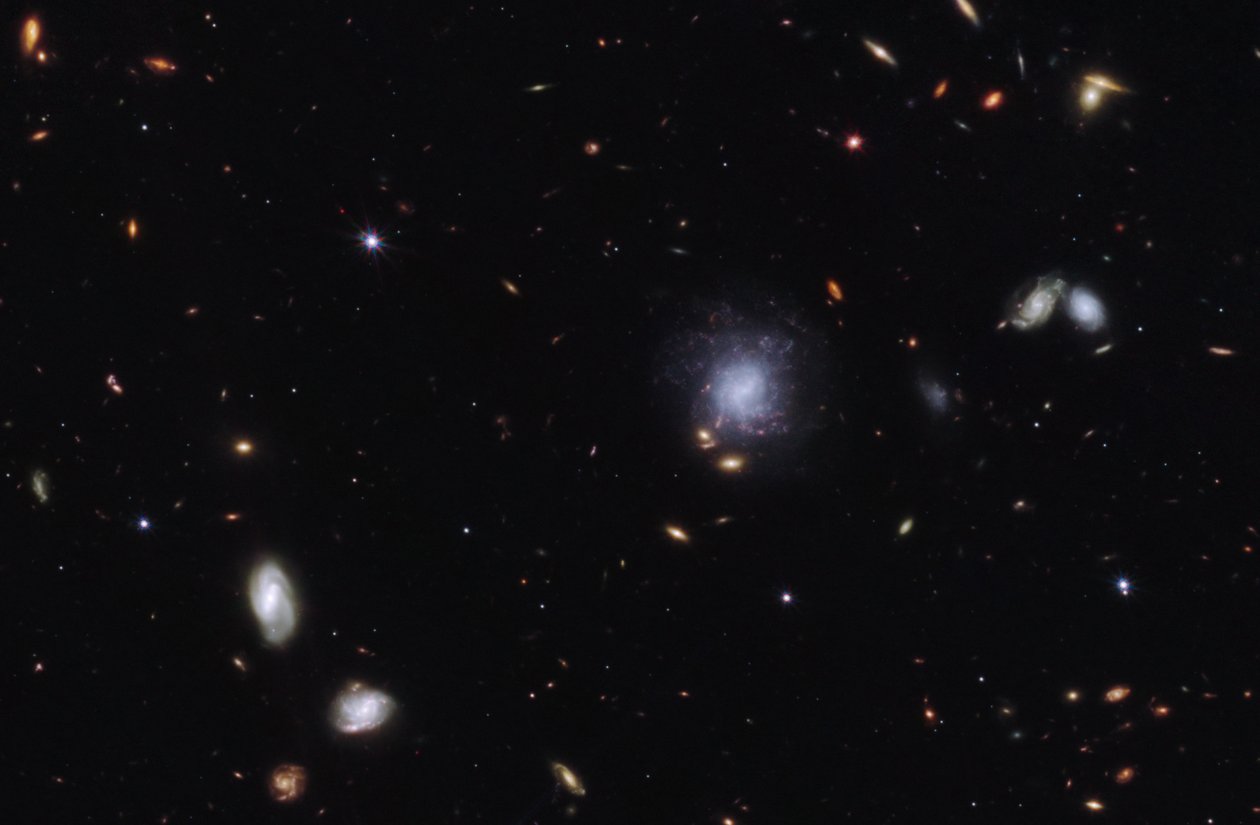 Kilonova et galaxie hôte - James Webb Space Telescope (NASA)