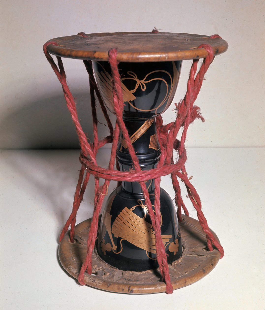 Otsuzumi : tambour japonais en forme de sablier - Japanese School