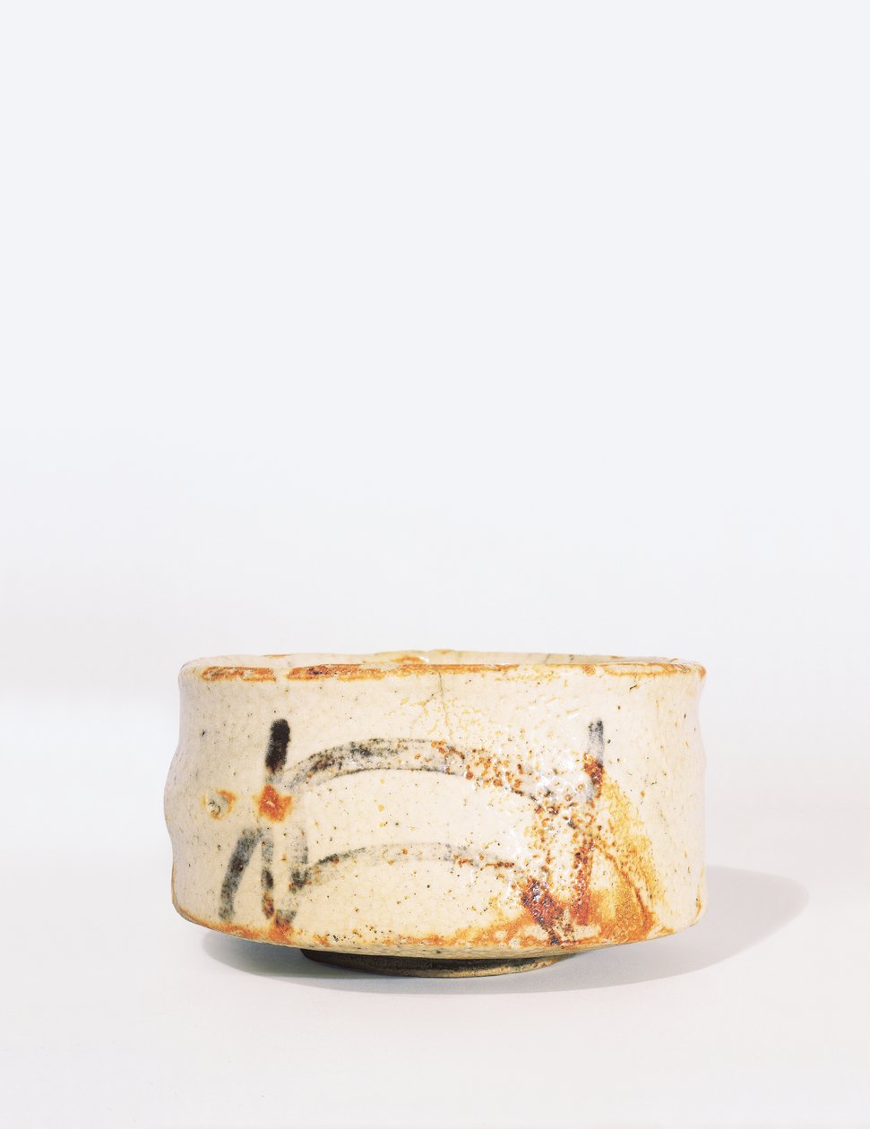 Bol à thé Shino Chawan avec un pied bas, période Momoyama - Japanese School