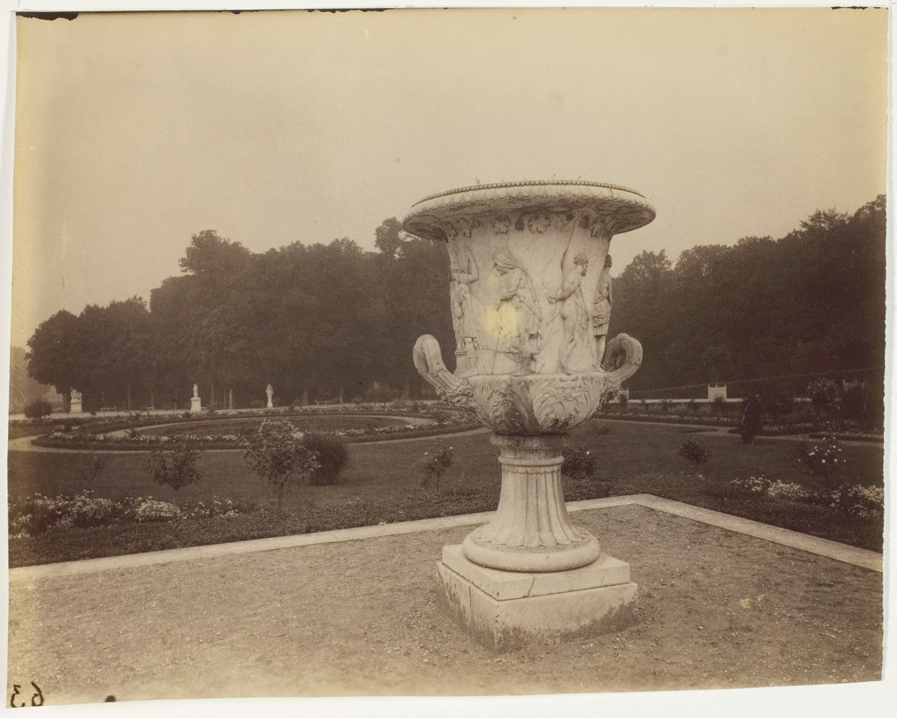 Versailles, Vase par Cornu - Jean Eugène Auguste Atget