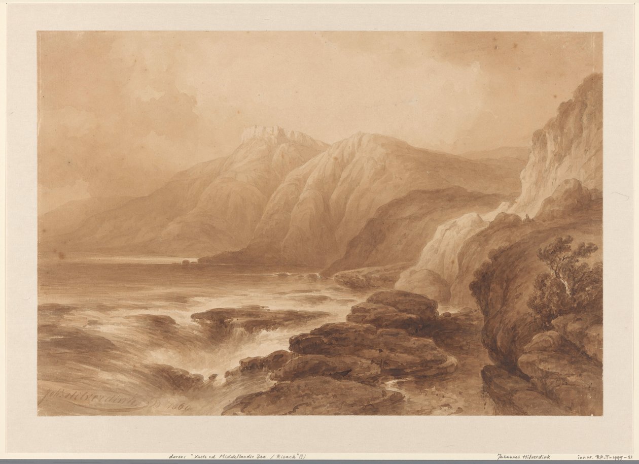 Vue sur une côte rocheuse élevée, avec une forteresse sur l