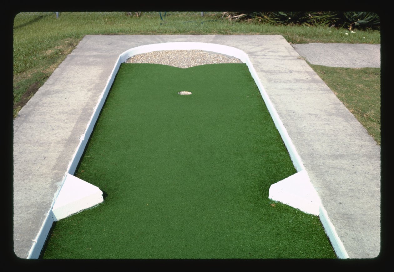 Trou de la trappe à cailloux, Jekyll Island Mini Golf I, Jekyll Island, Georgia, USA - John Margolies