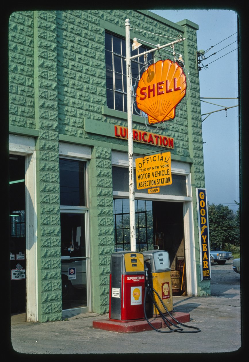 Station-service Shell, Delaware Street, Walton, New York, États-Unis - John Margolies