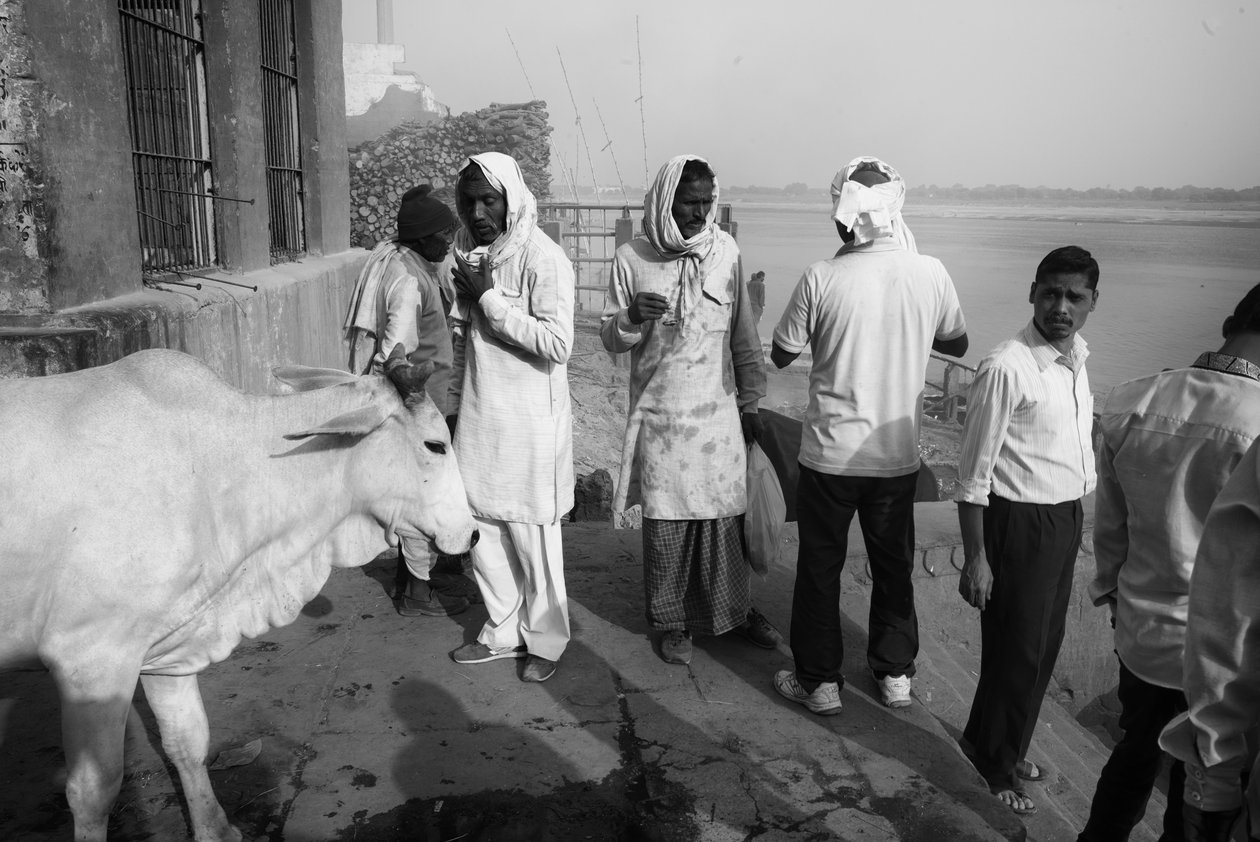 Manikarnika Ghat, Varanasi, 2016 (photo) - Jon Nicholson