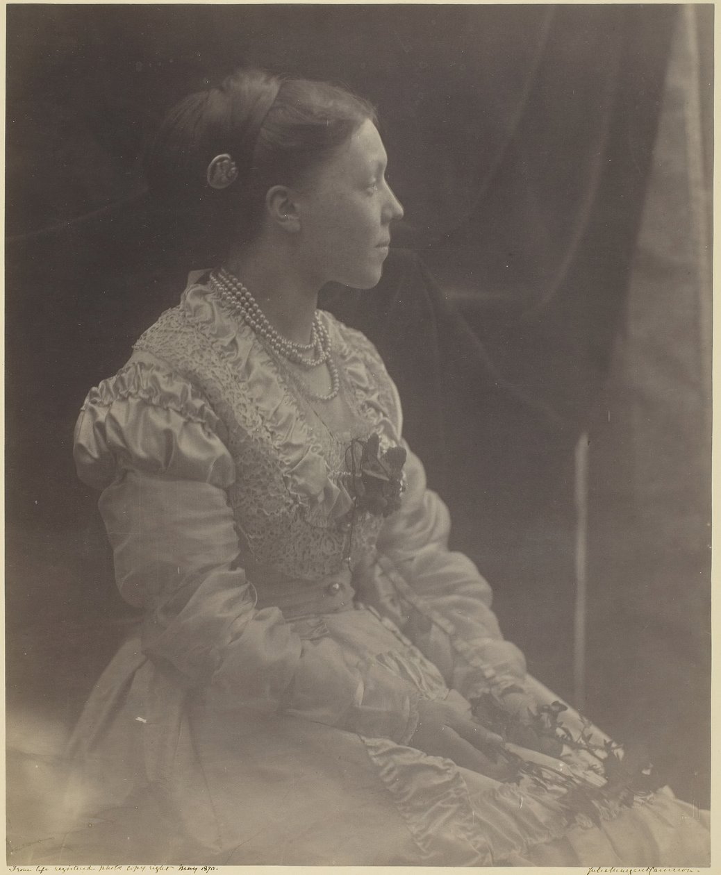 Anne Thackeray Ritchie, mai 1870 - Julia Margaret Cameron