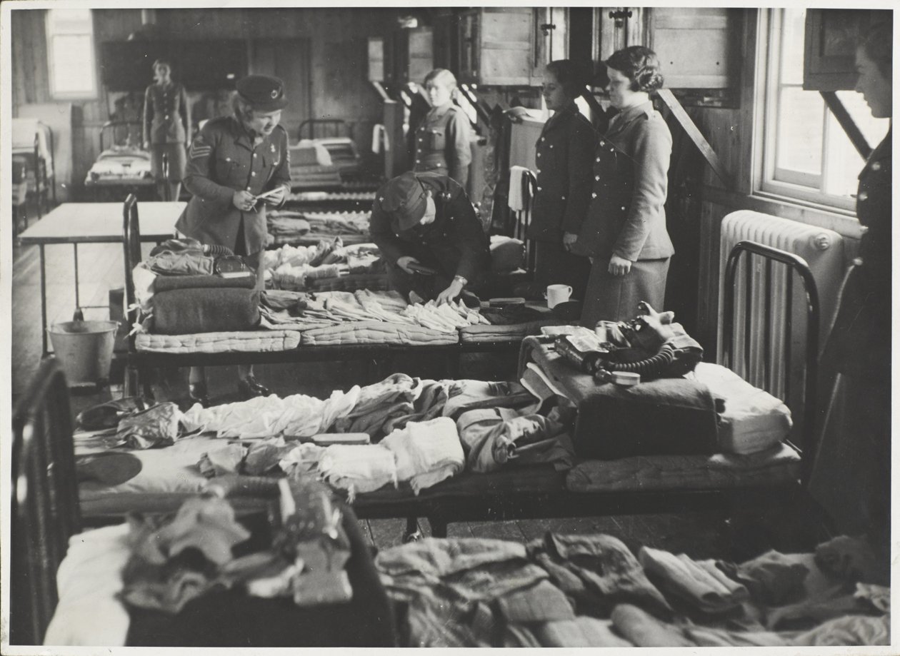 Inspection de kit, 1939-45 - Jurian van Streeck or Streek