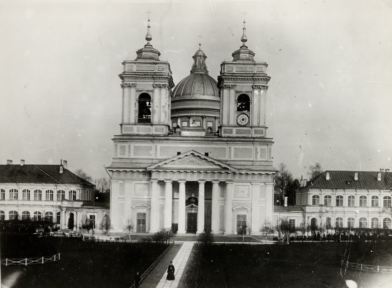 La cathédrale de la Trinité du monastère Saint-Alexandre-Nevski à Saint-Pétersbourg, années 1910 - Karl Karlovich Bulla