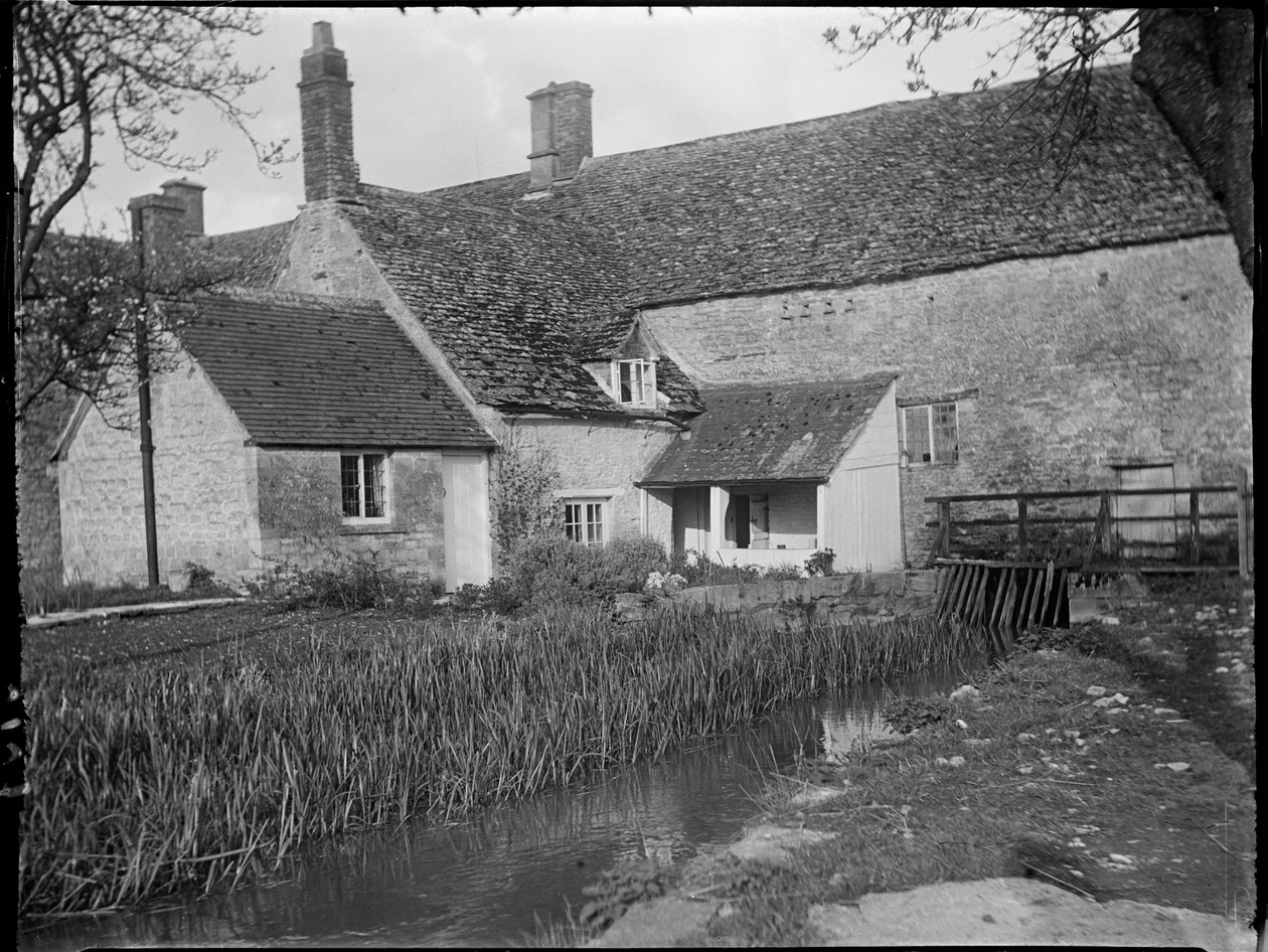 Mill Cottage, Swinbrook, Swinbrook And Widford, Oxfordshire von Katherine Jean Macfee