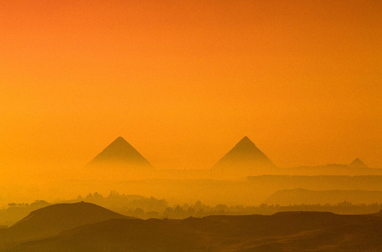Égypte; Ancien Empire; Plateau de Gizeh; Pyramides de Gizeh; Khéops; Khéphren; Mykérinos - Kenneth Garrett