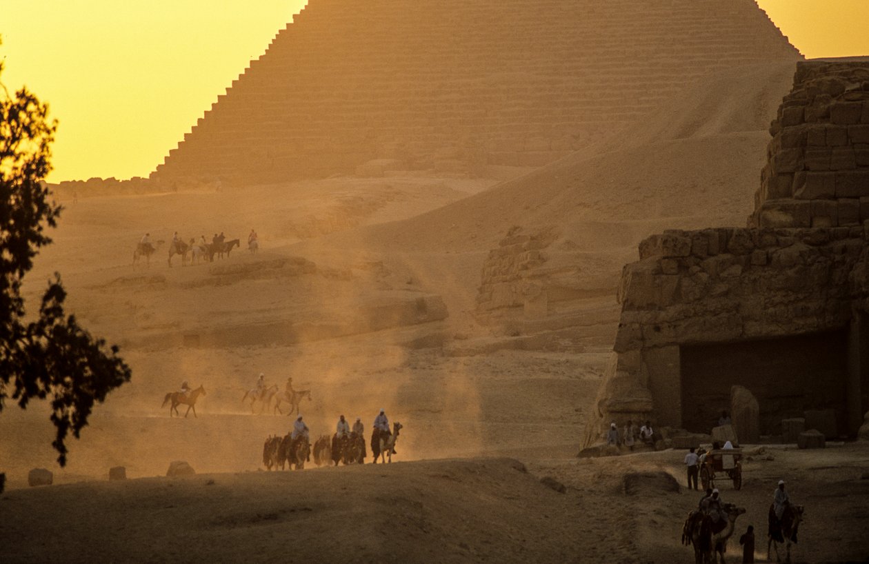 Ancien Empire égyptien; Scènes des pyramides de Gizeh; Gizeh; Égypte - Kenneth Garrett