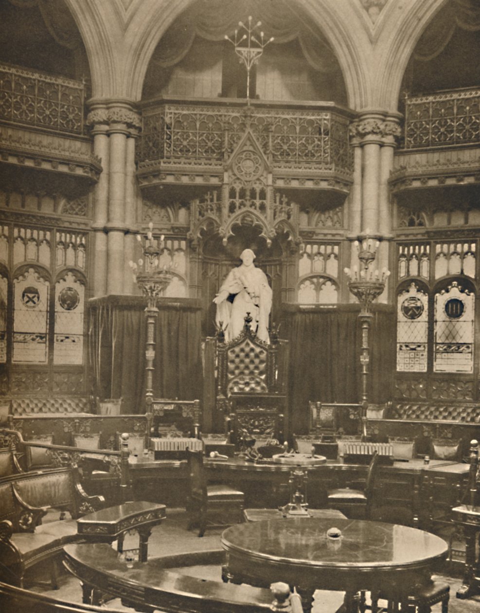 George III préside dans la salle du conseil commun au Guildhall - King