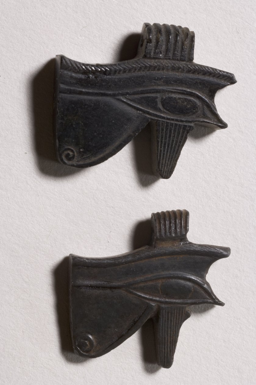 Deux amulettes œil oudjat (obsidienne) - Late Period Egyptian