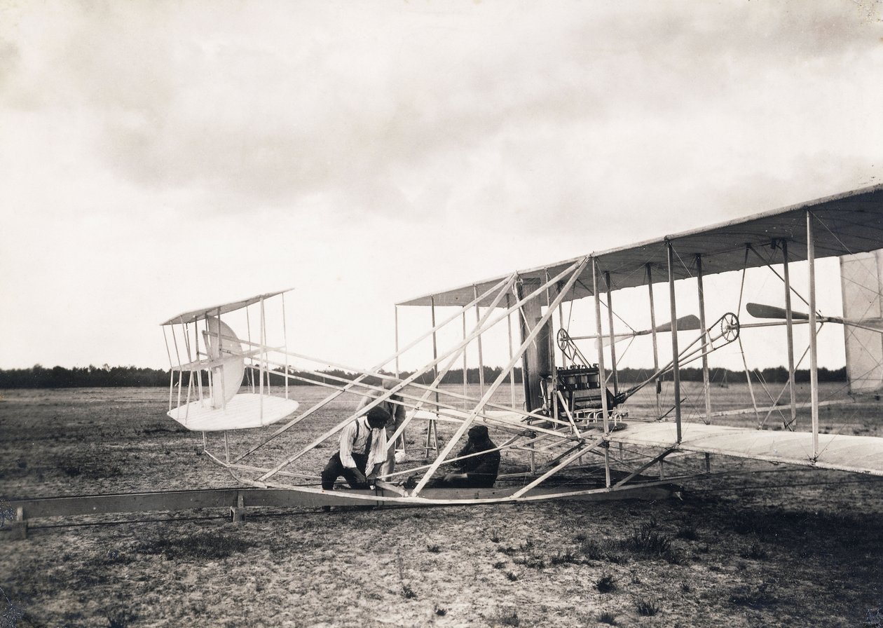 Léon Bollée travaillant sur l