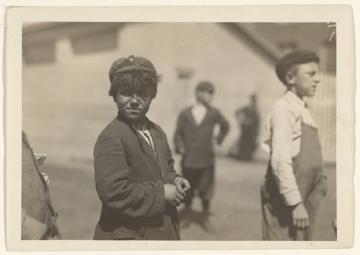 [Joe (José) Mello, Acushnet Mills, New Bedford, Massachusetts] - Lewis W. Hine