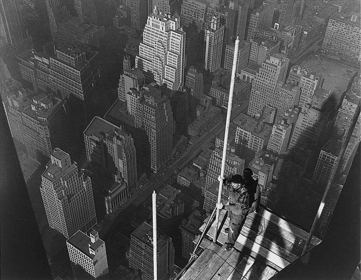 Érection du mât, Empire State Building, 1939 - Lewis Wickes Hine
