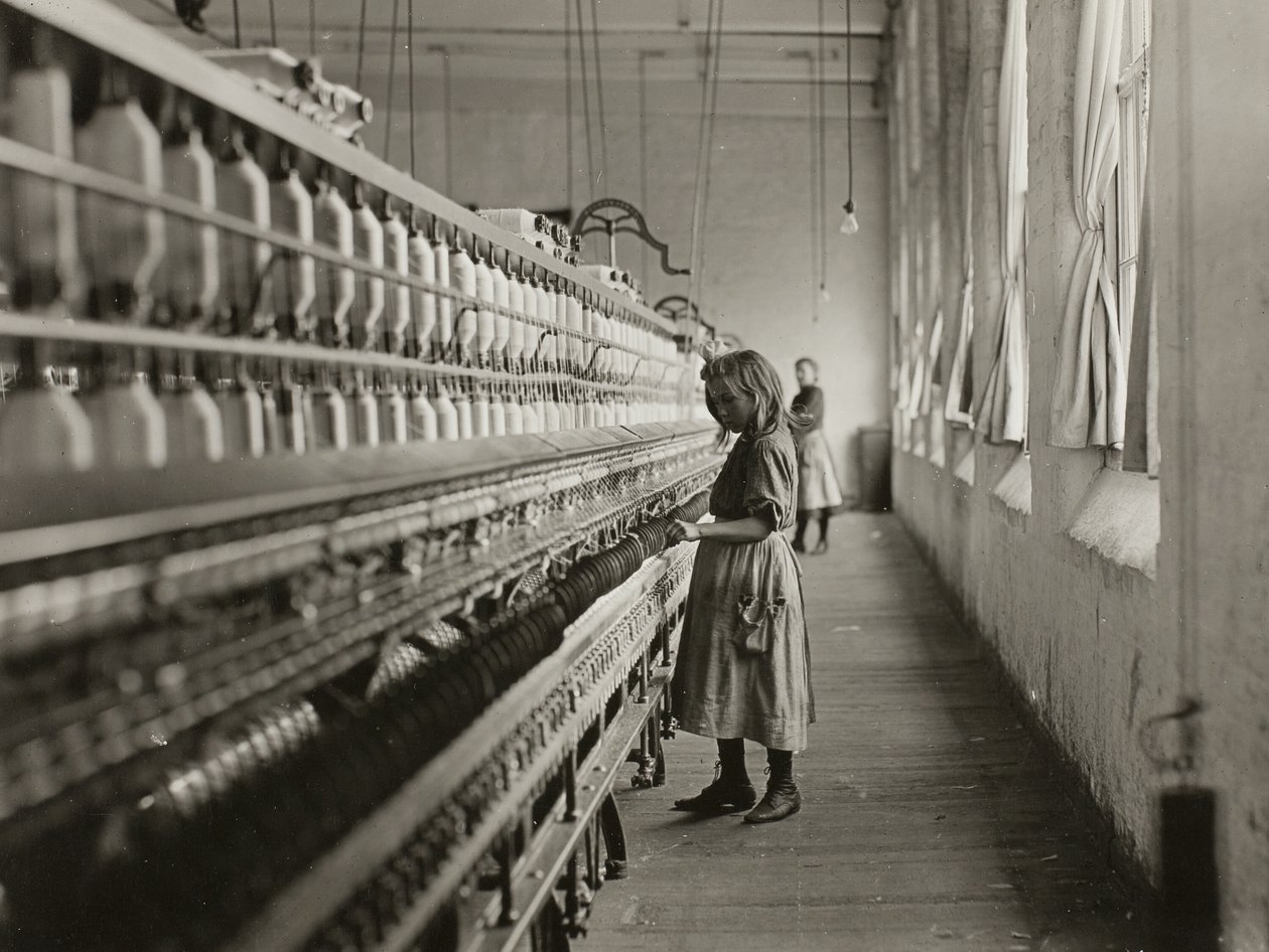 Sadie Pfeifer, fileuse dans une filature de coton, Lancaster, Caroline du Sud - Lewis Wickes Hine