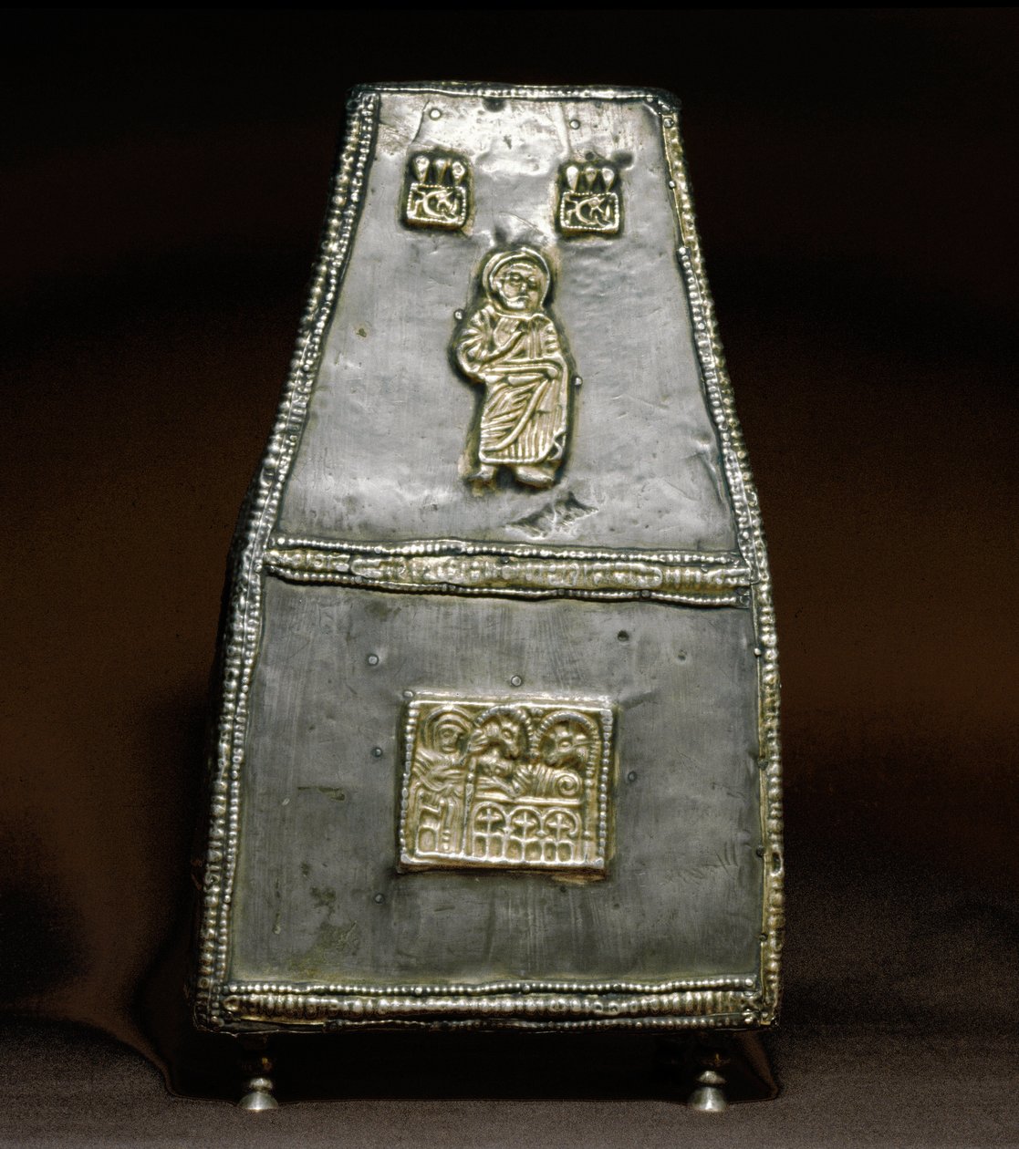 Archéologie du Moyen Âge : boîte en argent pour reliques - Lombard School