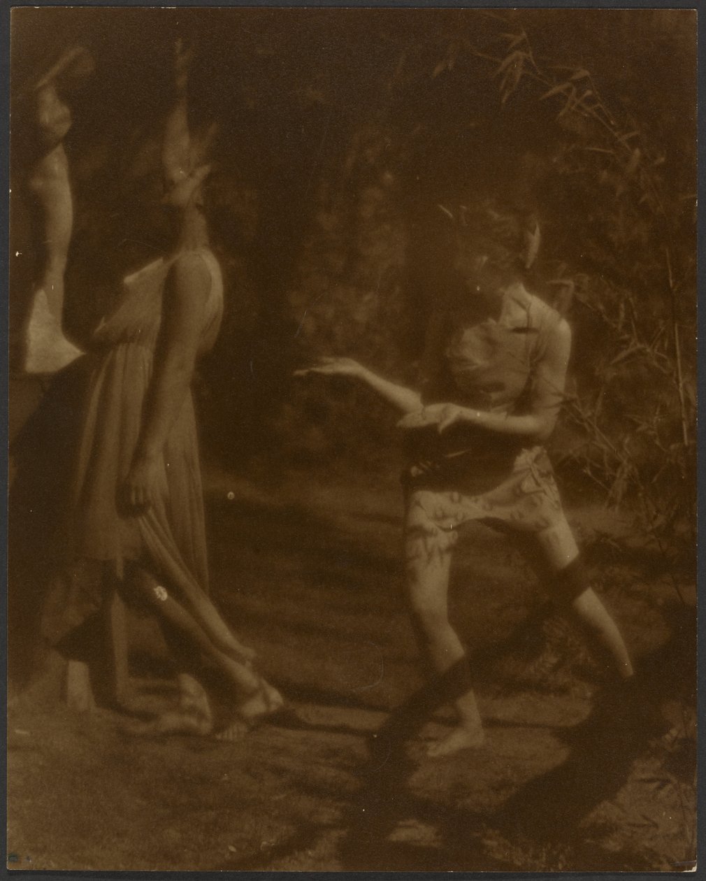 [Des danseurs en pleine pose] - Louis Fleckenstein
