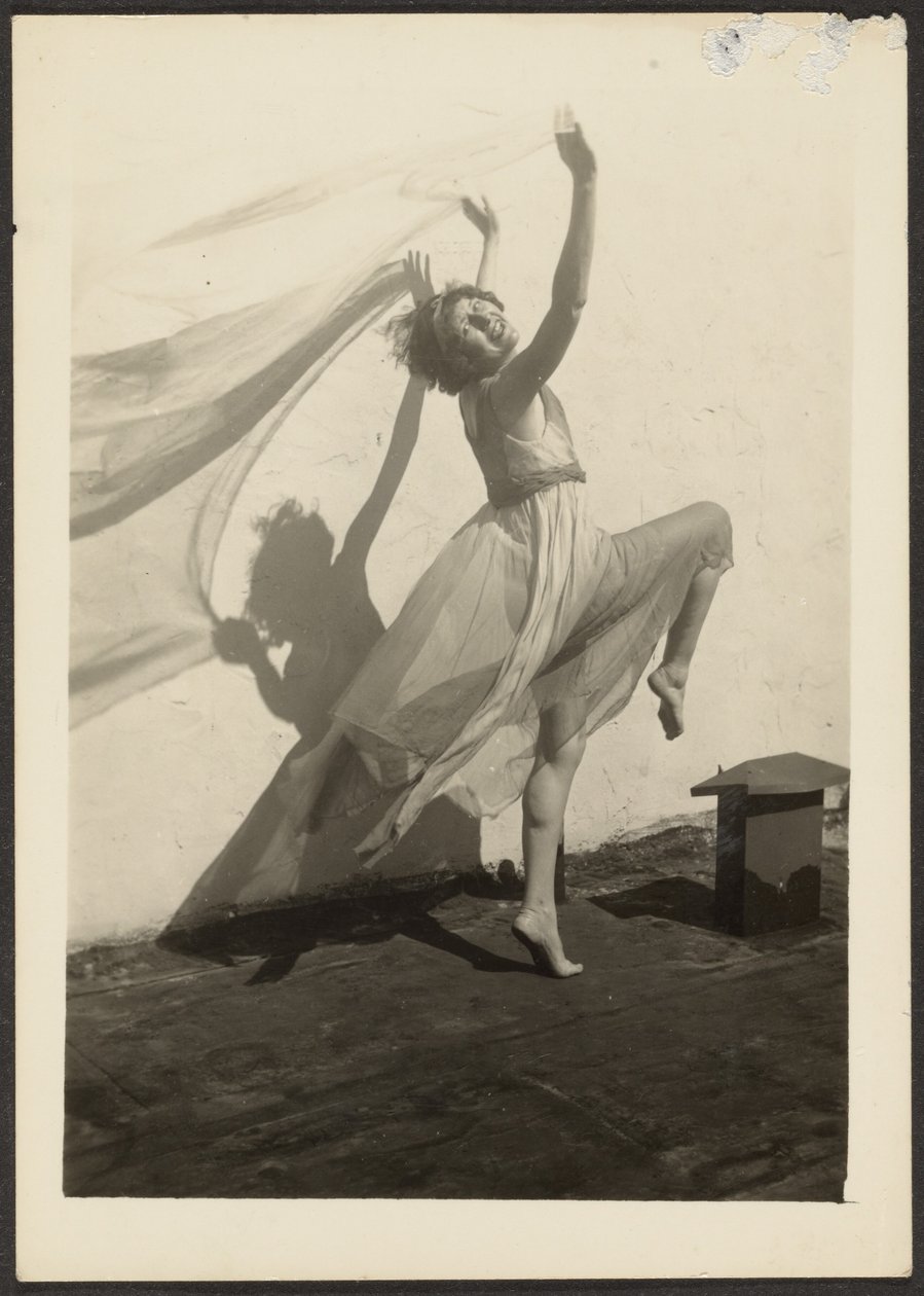 [Florence danse sur un toit] - Louis Fleckenstein