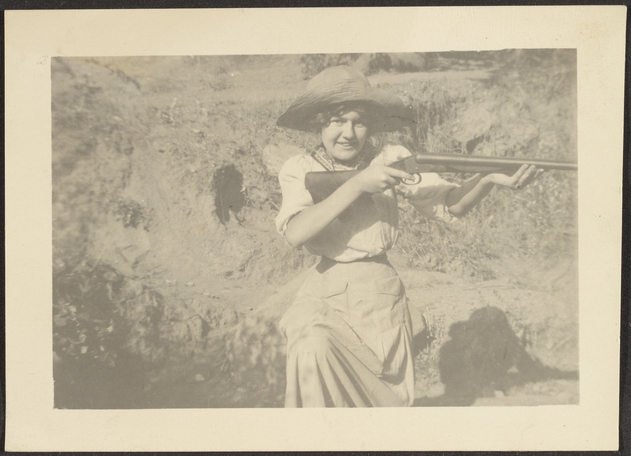 [Florence avec fusil] - Louis Fleckenstein