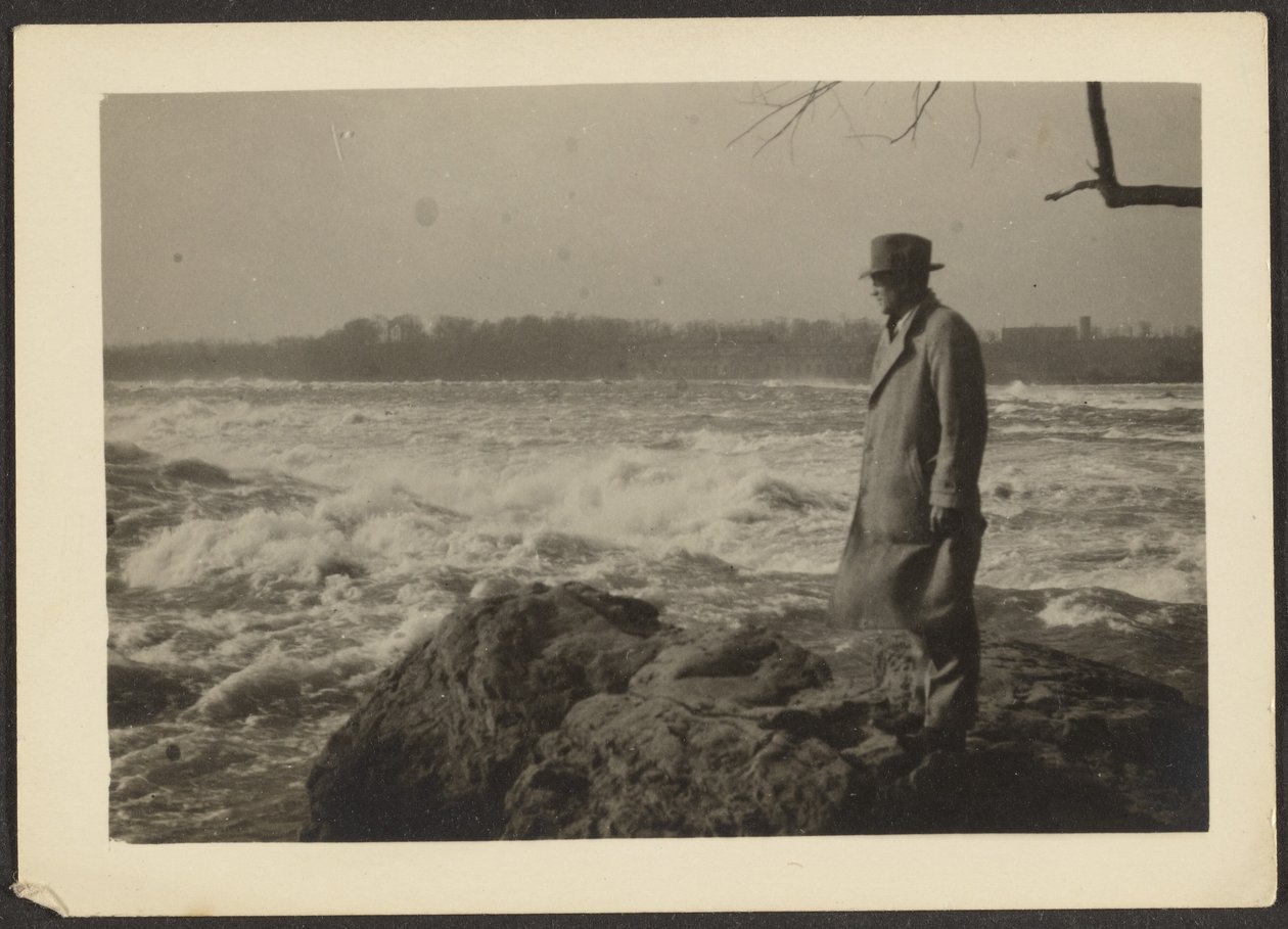 [Un homme au bord de la mer] - Louis Fleckenstein