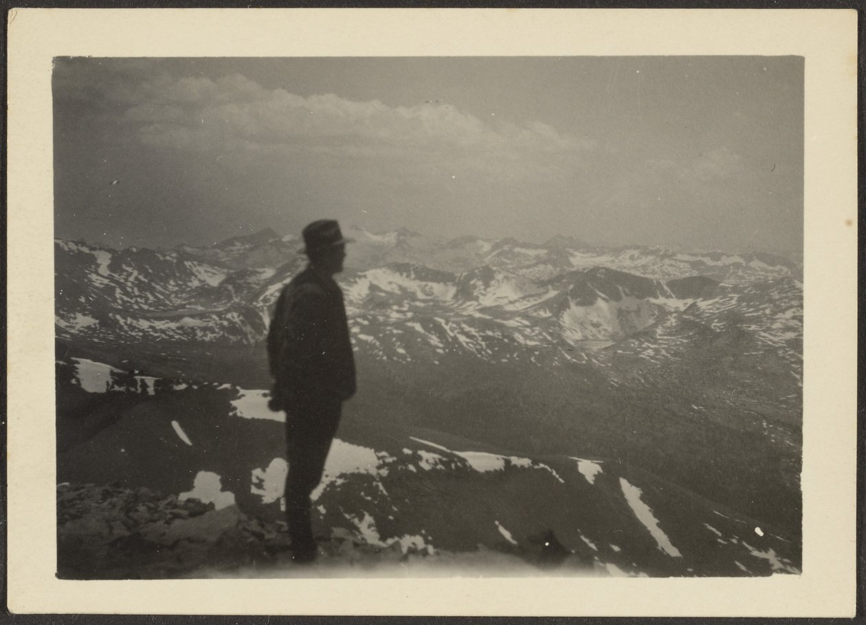 [Un homme dans un paysage montagneux] - Louis Fleckenstein