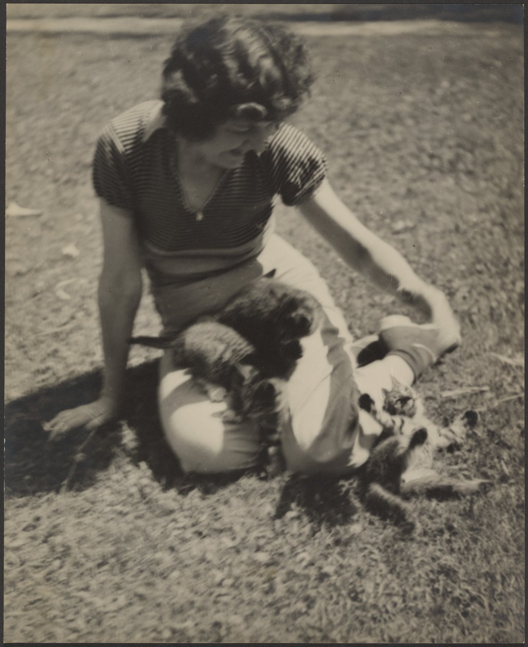 [Femme avec des chatons] - Louis Fleckenstein