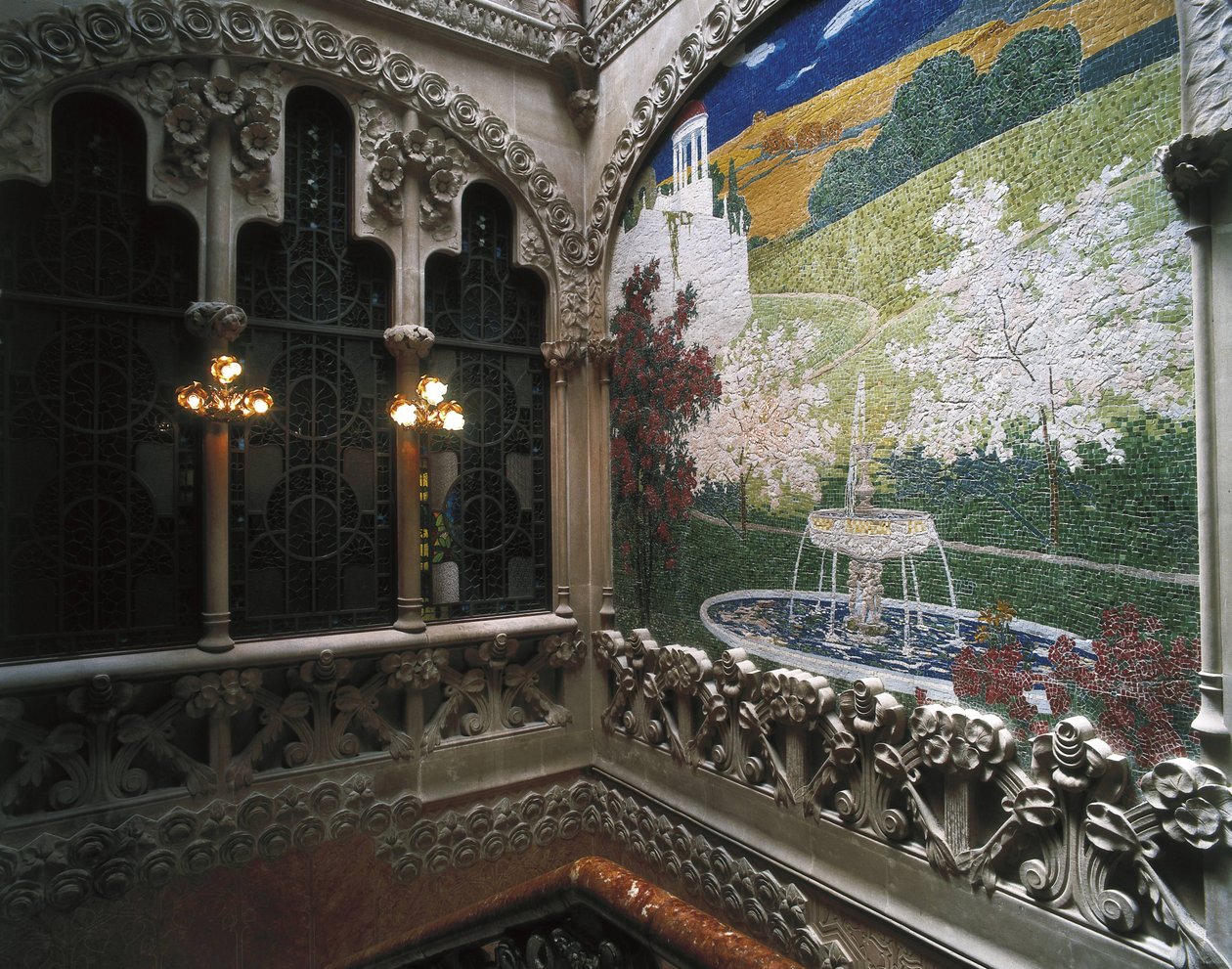 Mosaïques, Casa Nava (1901-1907), à Reus - DOMENECH I MONTANER, Lluis (1850-1923). Maison Navas. 1901-1907. ESPAGNE. Reus. Maison Navas. Décoration intérieure en mosaïque. Modernisme. Architecture. - Luis Domenech i Montaner