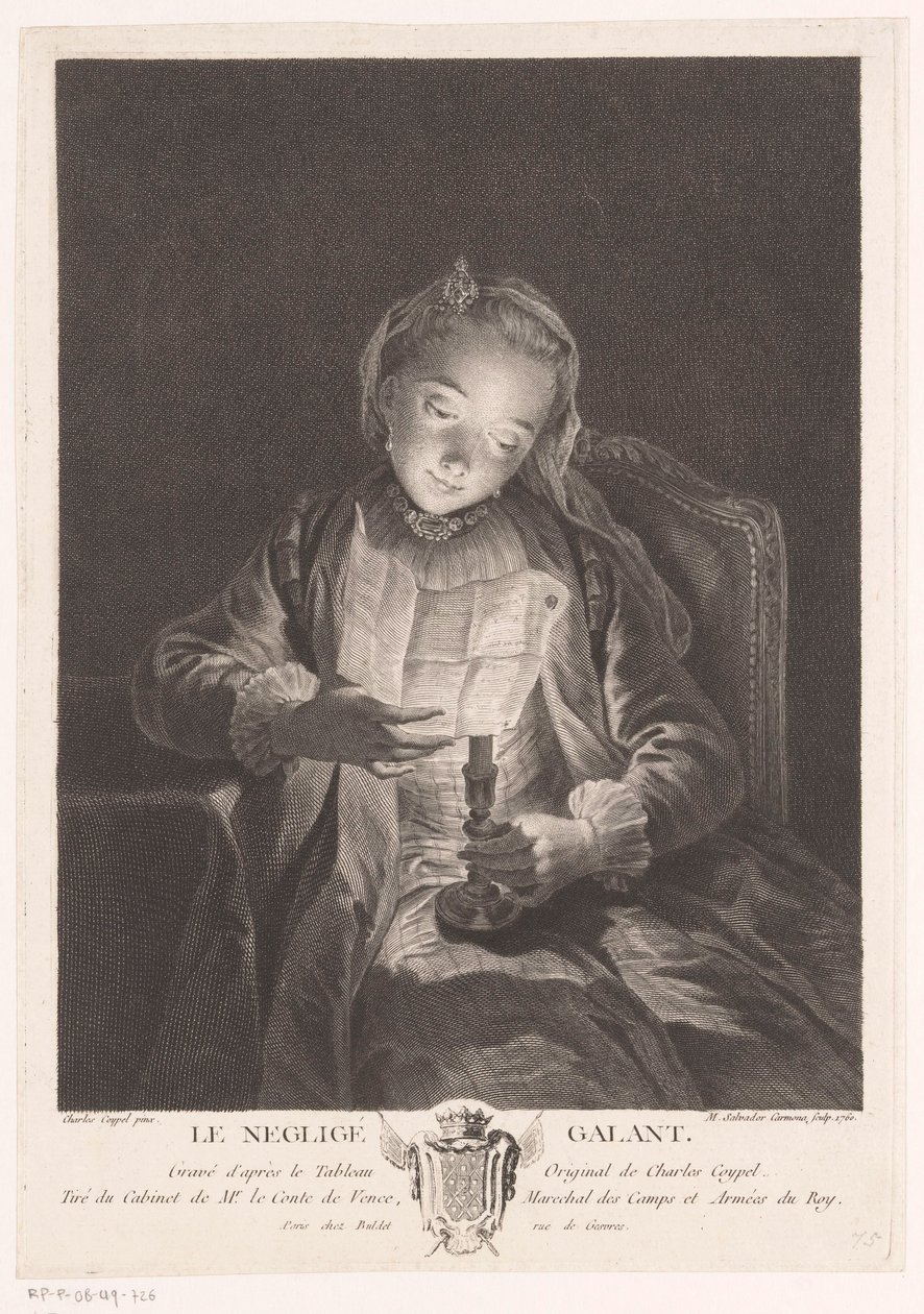 Fille lisant une lettre à la lumière d
