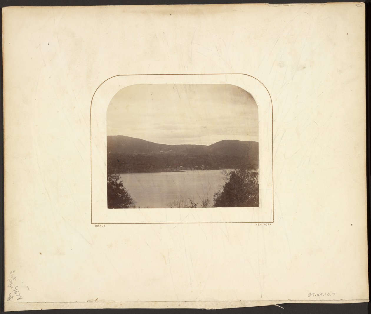 [Paysage avec un lac] - Mathew B. Brady